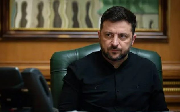 ვოლოდიმირ ზელენსკი კიროვში მდებარე ქარხანასა და უკრაინის საზღვრიდან 1350 კილომეტრში მდებარე ნავთობ ობიექტზე დარტყმას ადასტურებს