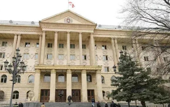 თბილისის საქალაქო სასამართლოში, პაატა ბურჭულაძის, მურთაზ ზოდელავას, ირაკლი ნადირაძის, პაატა მანჯგალაძის, ლაშა ბერიძის, ირაკლი შაიშმელაშვილისა და კიდევ 5 პირის საქმის განხილვა მიმდინარეობს