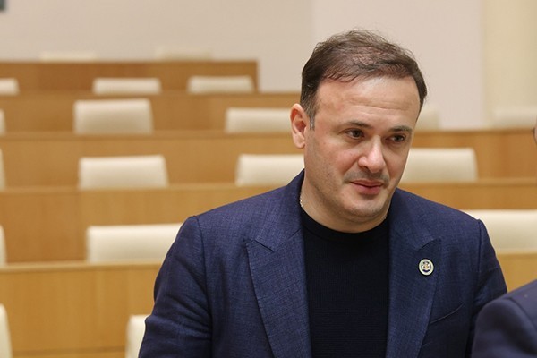 ირაკლი ზარქუა დანიაში აქციის დაშლაზე: ჩვენ გვიწუნებენ მიდგომას და ამ დროს, კადრები გავრცელდა, როგორ ქოლავენ ხელკეტებით მათ მოსახლეობას და ჟურნალისტებს - ეს სახელმწიფოები შემდეგ ჩვენ ნოტაციებს გვიკითხავენ, ეს ორმაგი სტანდარტიც არ არის