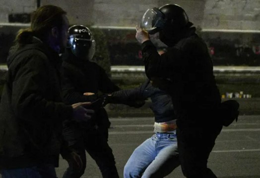 სახალხო დამცველის ანგარიში - 2025 წელს, აქციებზე დაკავებული 131 პირიდან არასათანადო მოპყრობაზე მიუთითებდა 35 პირი - 2024 წელთან შედარებით, 2025-ში აქტივისტების დაკავების და არასათანადო მოპყრობის ფაქტები შემცირებულია