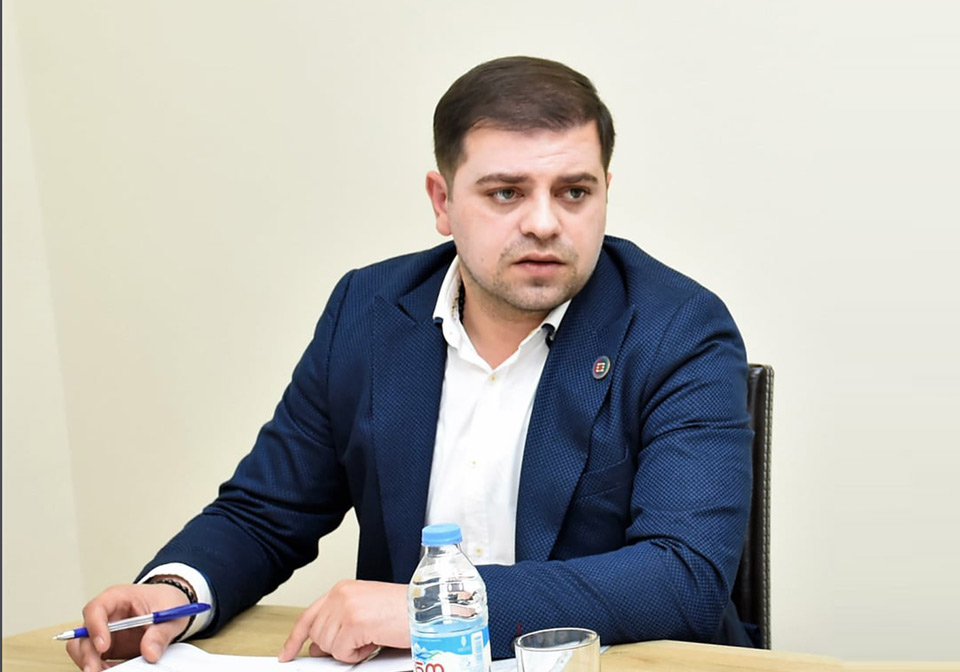 ცოტნე ანანიძე ფაშინიანის რუსეთში ვიზიტზე: გუშინ ირანში თუ ხვალ რუსეთში- ჩვენს ოპოზიციასა და ევრობიუროკრატიას მოსწონს სომხეთის პრემიერი