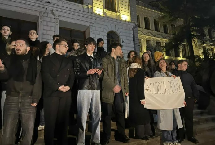სტუდენტების ნაწილი განათლების მინისტრთან შეხვედრის მზადყოფნას გამოთქვამს