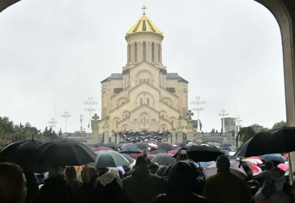 საქართველოს მასშტაბით ყველა მოქმედ ეკლესია-მონასტერში, 21 და 22 მარტს, სამგლოვიარო ზარებს დარეკავენ