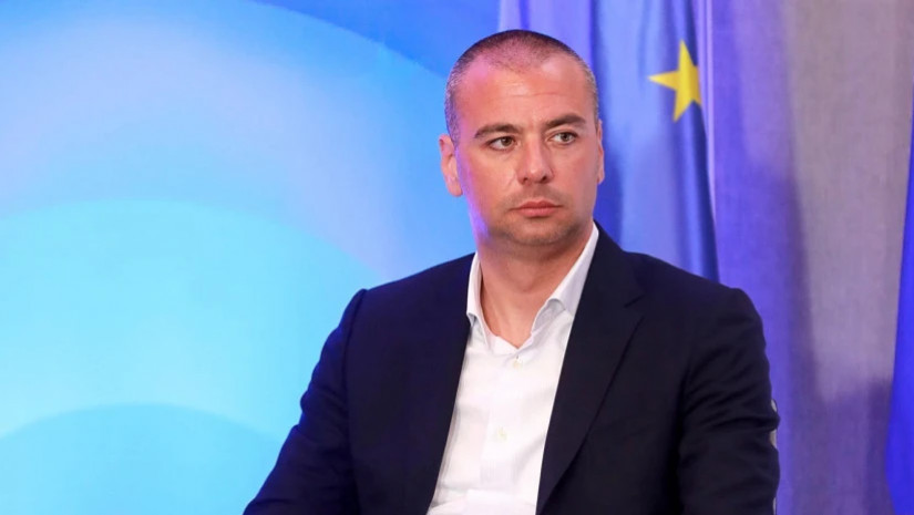 ლევან მაჭავარიანი: რატომ მიუძღვნა ევროკომისიამ გაფართოების შესახებ ანგარიშში უკრაინასა და მოლდოვას 4 თავი? რატომ გამოტოვა კორუფციასა და ადამიანის უფლებებთან დაკავშირებული 2 თავი მხოლოდ ამ ქვეყნების შემთხვევაში?
