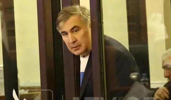მიხეილ სააკაშვილი - უნდა შევწყვიტოთ მსხვერპლის როლში ყოფნა - საპასუხოდ უნდა ვკითხოთ ჩვენს თავს - „აბა დღეს ჩვენ დიქტატურას რა ვატკინეთ“ - მუდმივად უნდა მივაყენოთ მას საპასუხო ტკივილი, დიქტატურას ჩამოშლის ჩვენს მიერ მიყენებული „ათასი ჭრილობა“