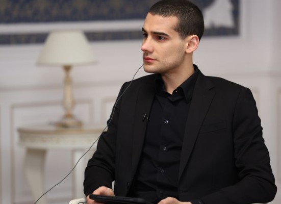 მარიო ნაუფალი: გერმანელმა მოზარდმა ოლაფ შოლცს სოციალურ ქსელში „ნაბიჭვარი“ უწოდა, რასაც სახელმწიფომ ოფიციალური სისხლისსამართლებრივი ბრალდებით უპასუხა