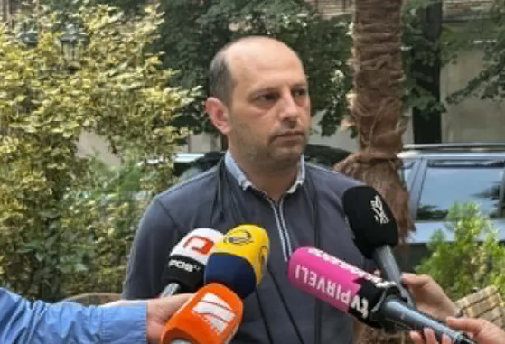 ვერაზე მომხდარი მკვლელობისა და დაჭრის ფაქტზე დაკავებული კლინიკაში რჩება - ექიმის ინფორმაციით, მისი მდგომარეობა სტაბილურია
